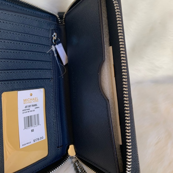 Michael Kors Jet Set Travel LG Flat MF Phone case - Picture 5 of 6